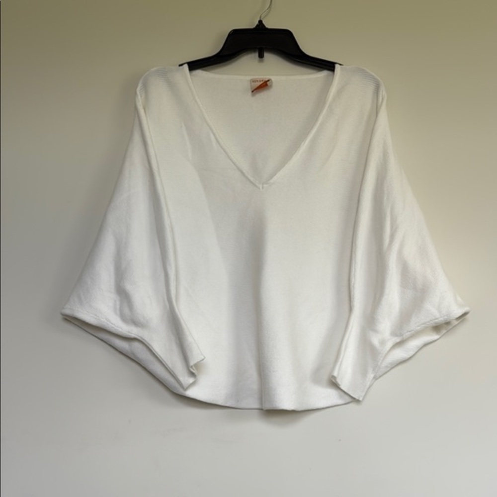 Kerisma White V-Neck Batwing Sleeve Top